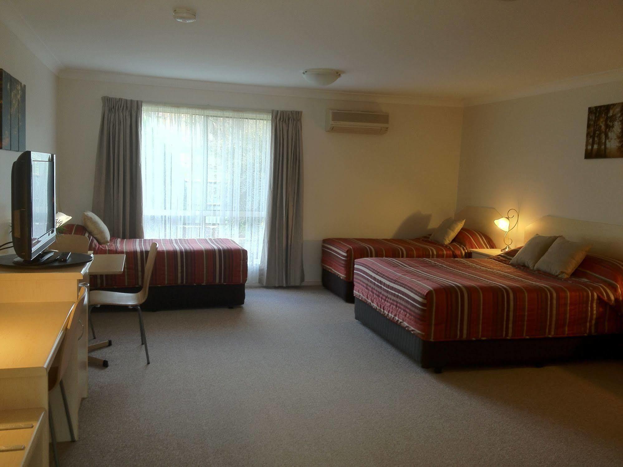 Tuckerbox Motor Inn 冈德盖 外观 照片