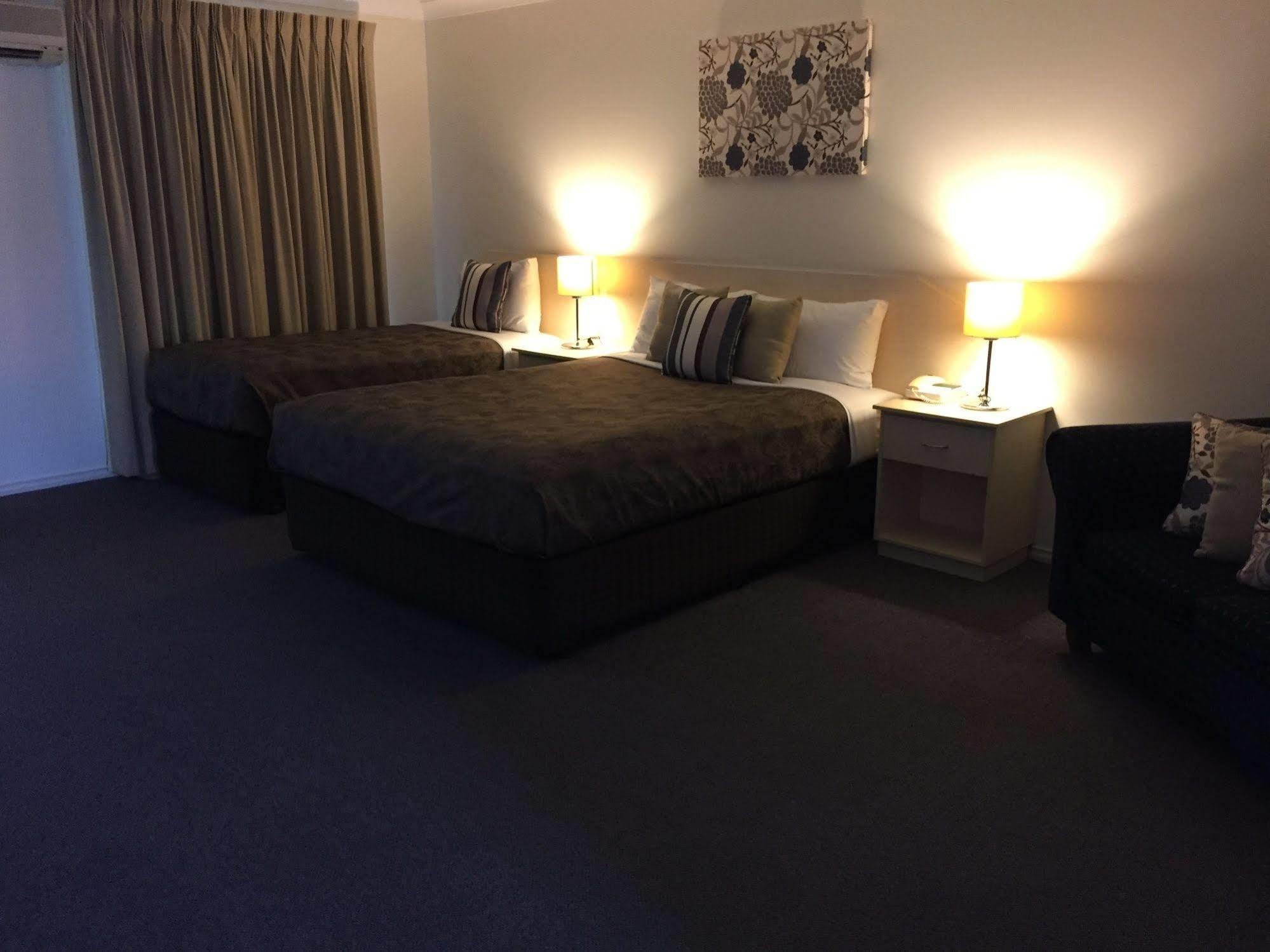 Tuckerbox Motor Inn 冈德盖 外观 照片