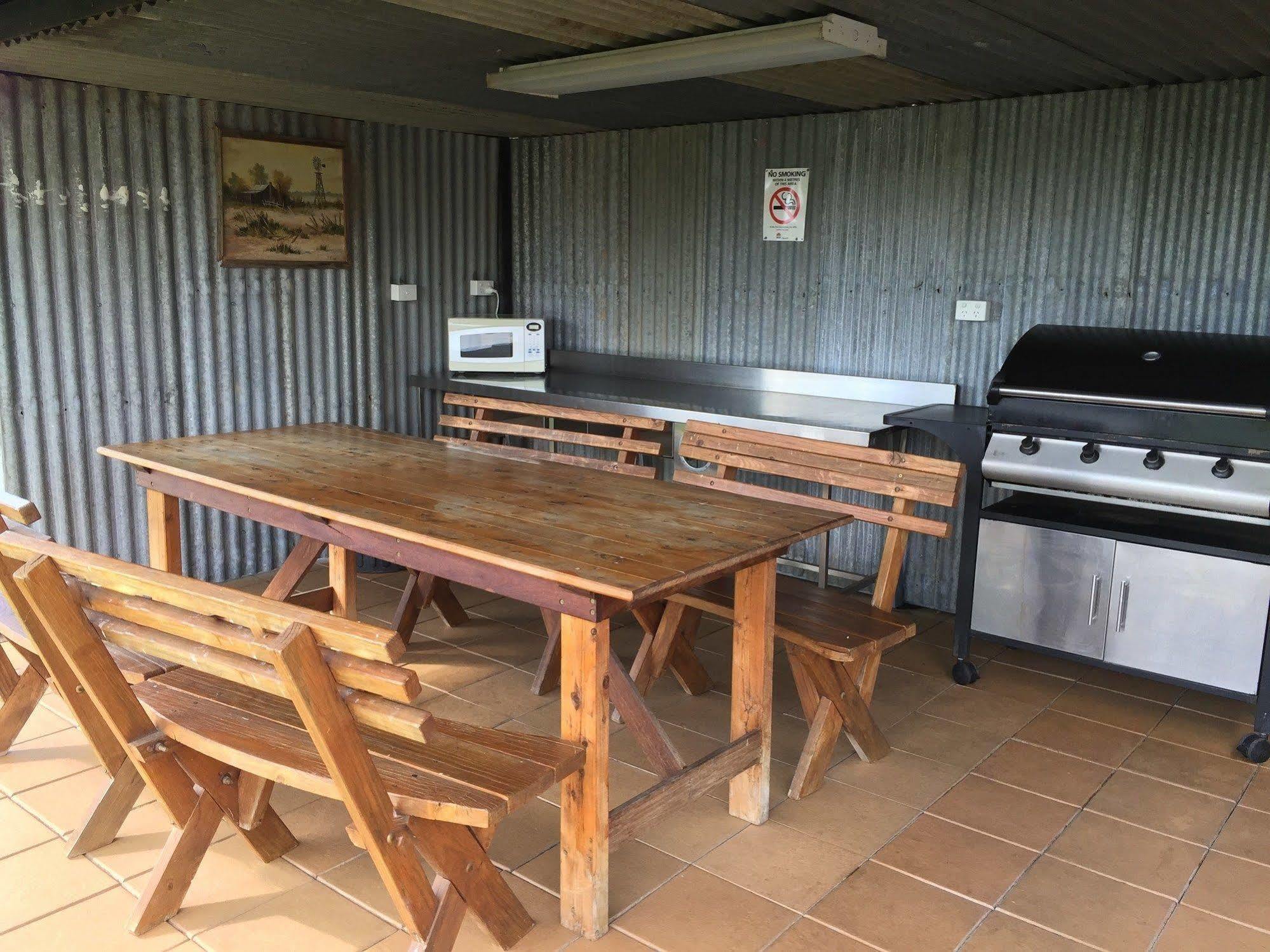 Tuckerbox Motor Inn 冈德盖 外观 照片